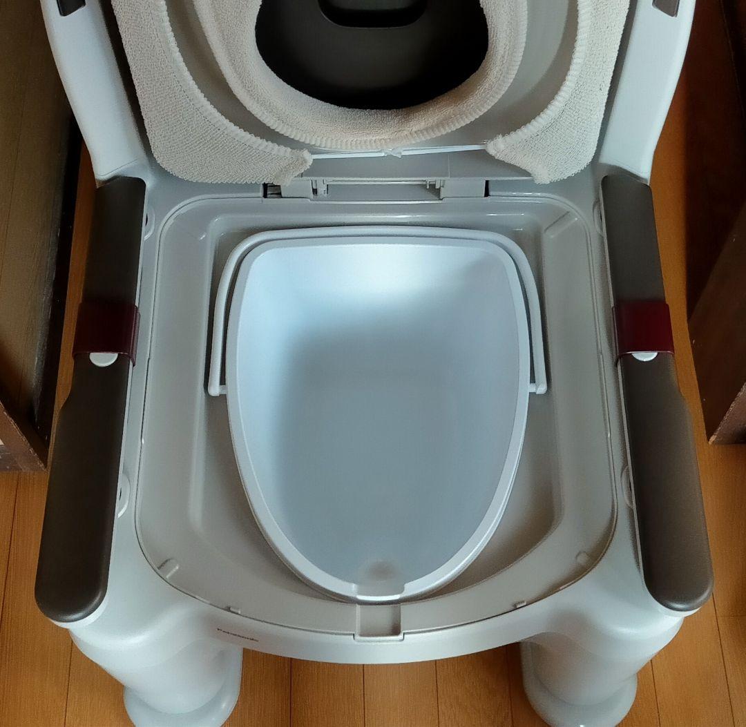 新品 未使用 Panasonic ポータブルトイレ ラフィーネPN-L30200