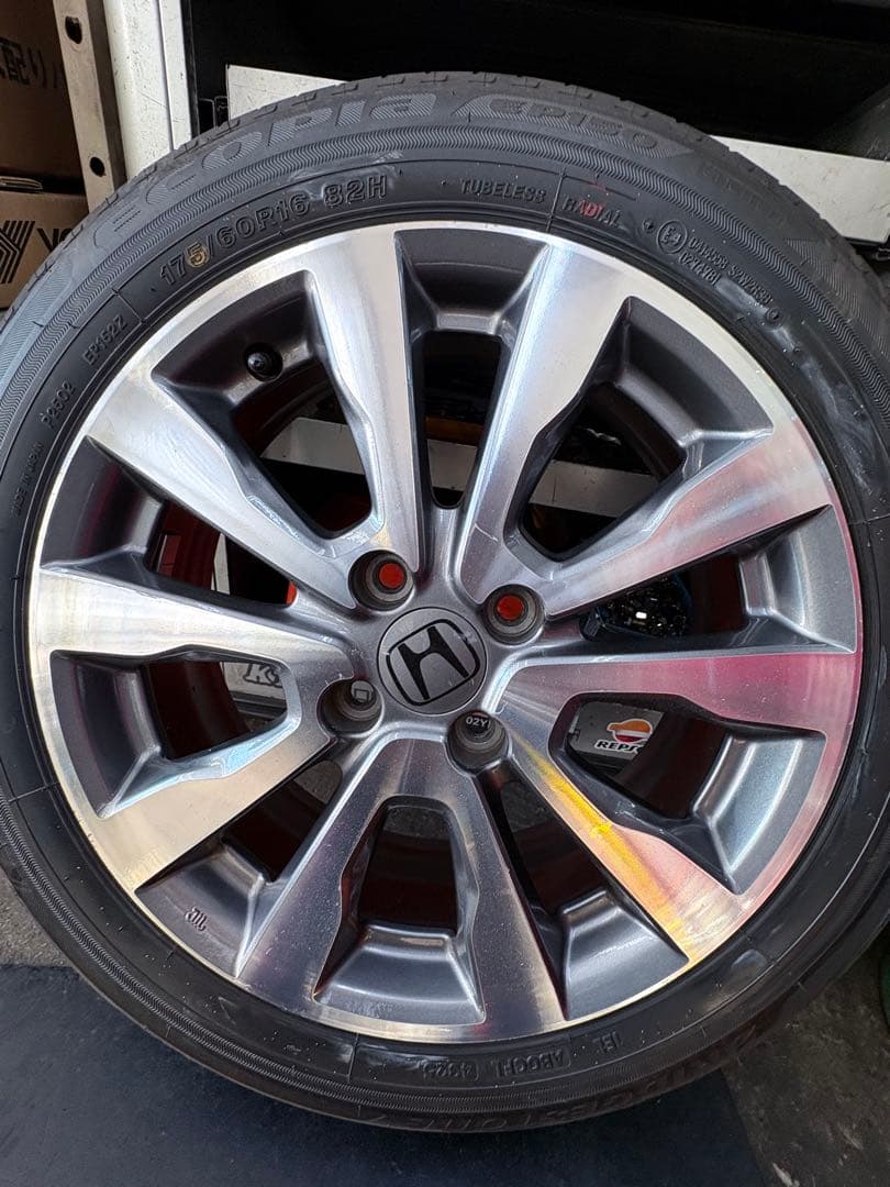 フィットRS 純正16インチ美品　タイヤ山かなりあり
