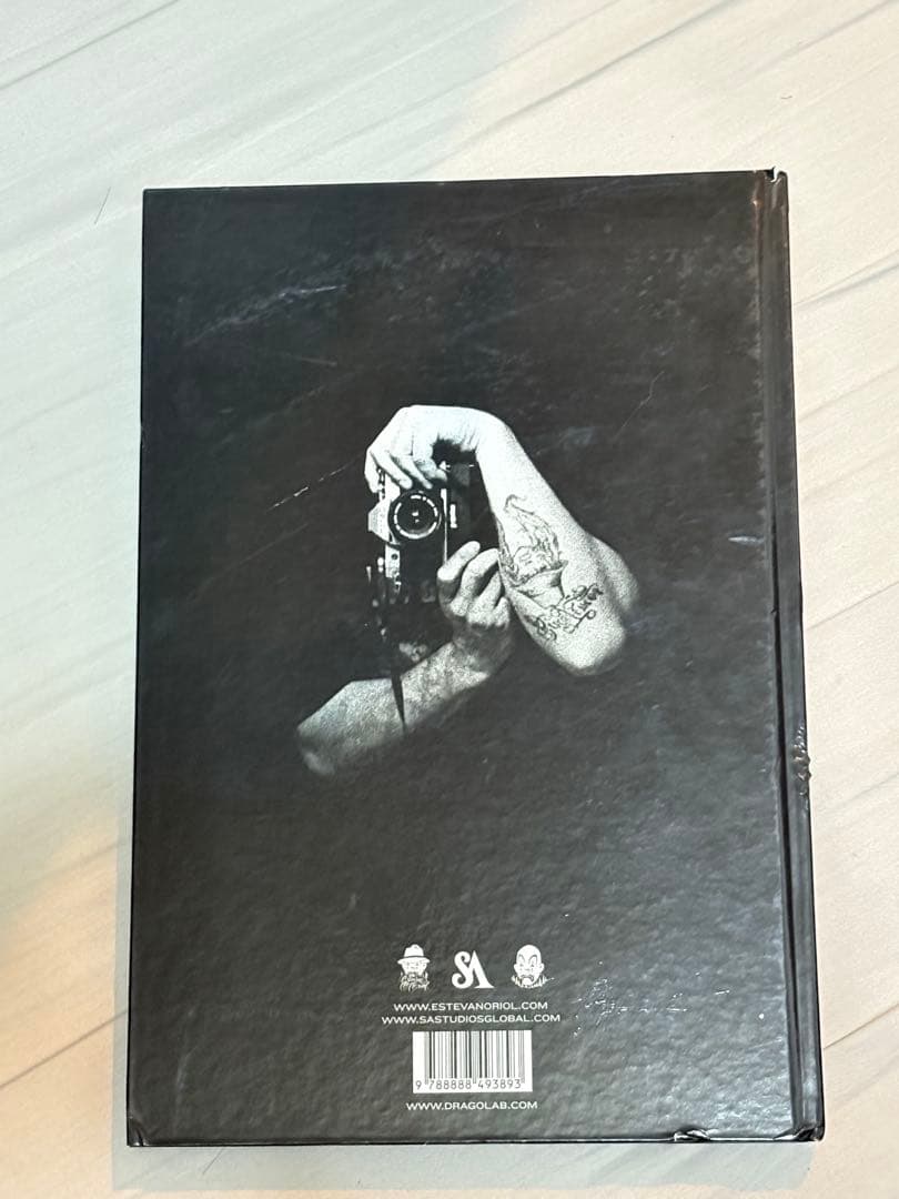 アート・デザイン・音楽 LA Portraits Estevan Oriol Drago