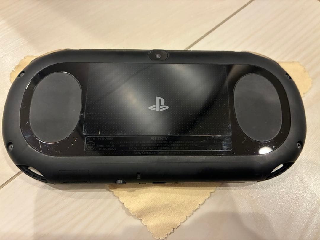 PSvita PCH-2000 ブラック