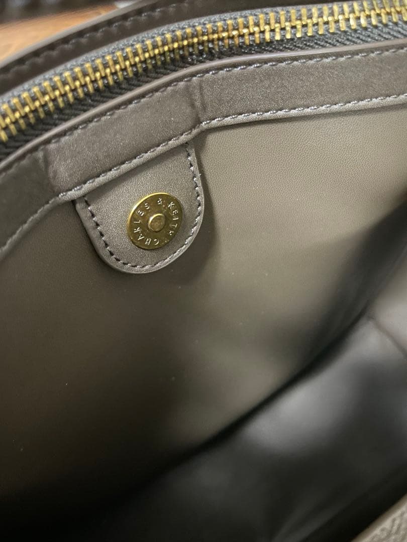 【最終価格】CHARLES & KEITH ダークモス トートバッグ