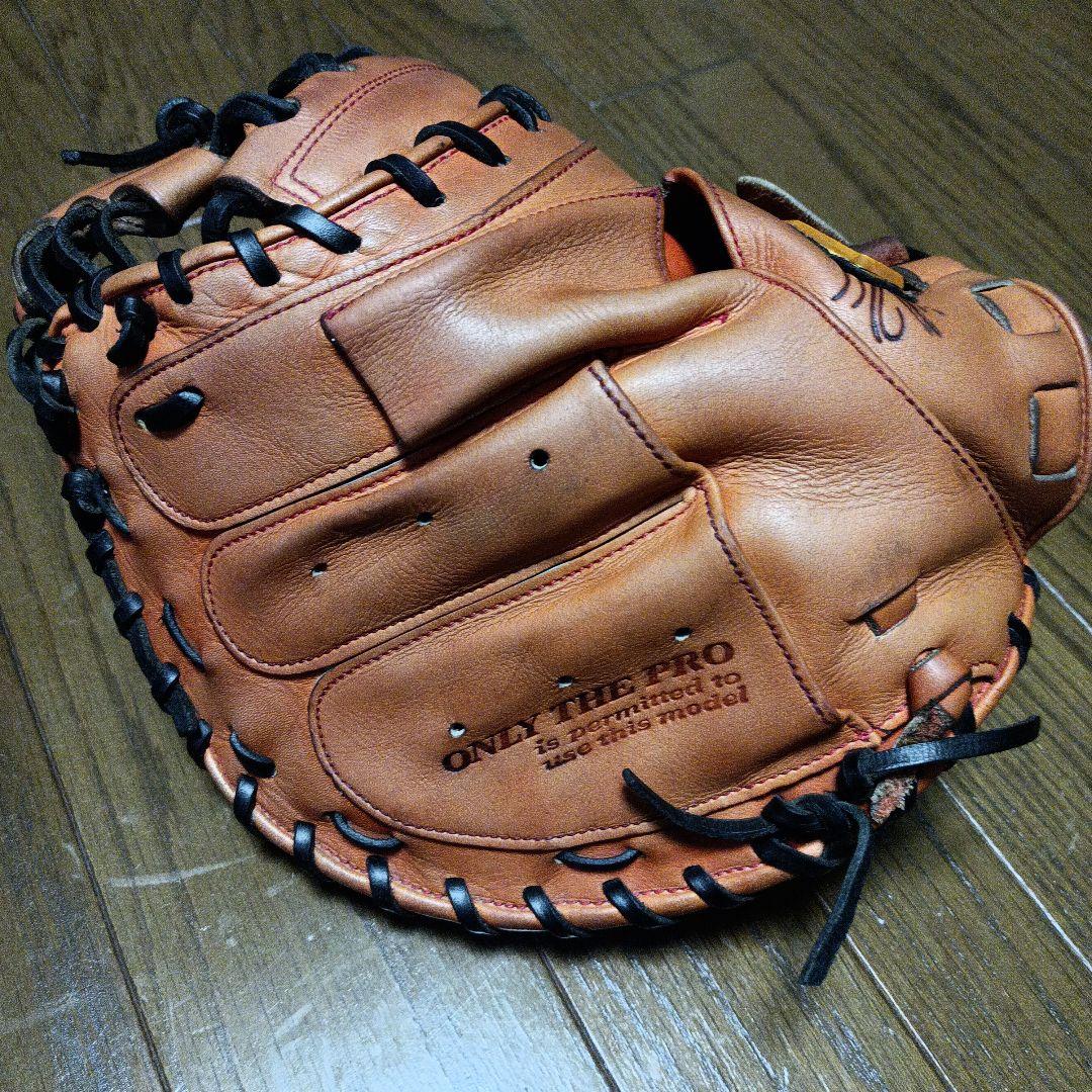 ハタケヤマ　30周年記念ミット