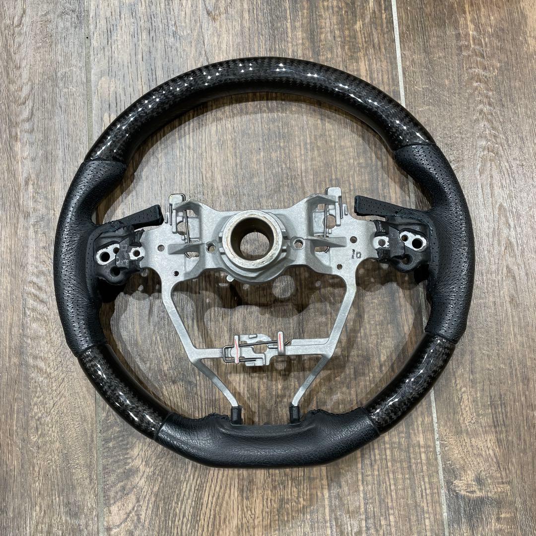 TOM'S ステアリングホイール　トヨタ　カムリ