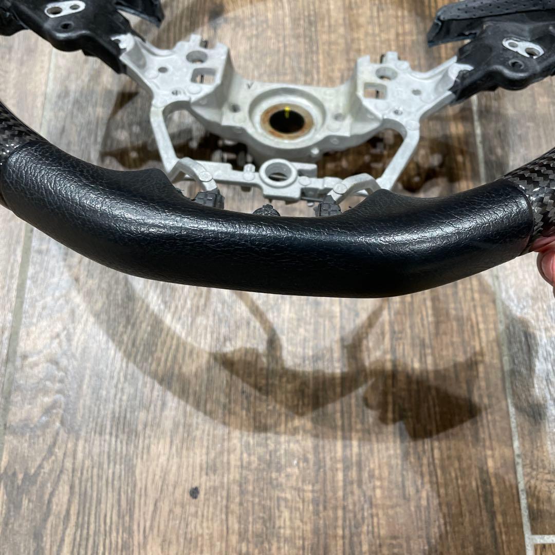 TOM'S ステアリングホイール　トヨタ　カムリ