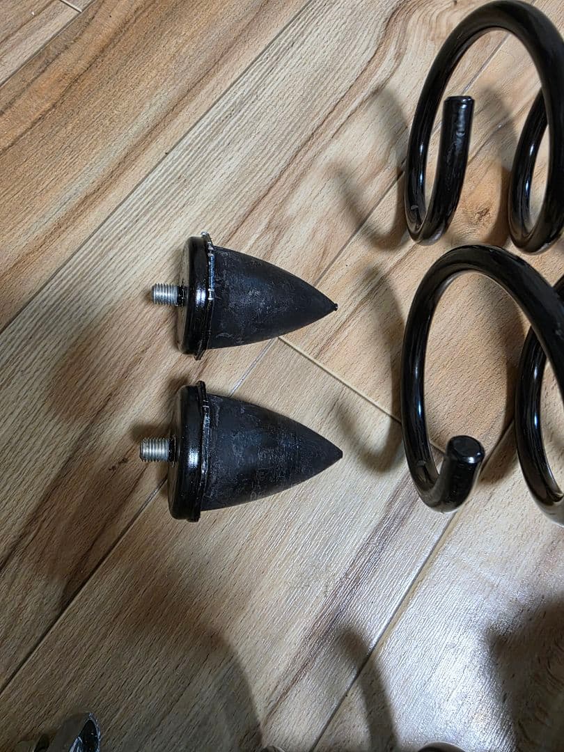 スズキエブリーワゴンDA17W6型　新車外しサスペンションセット