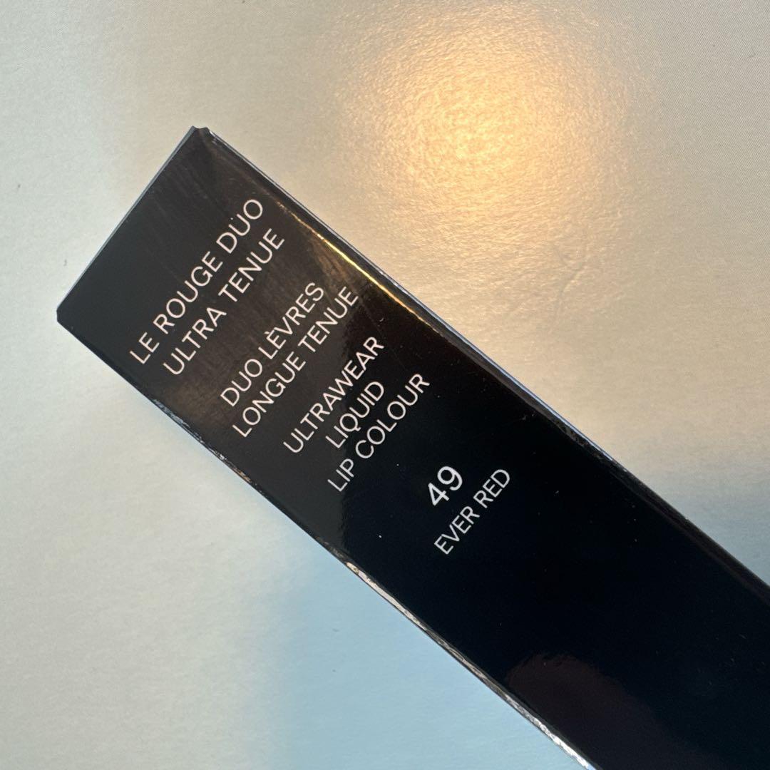 【新品未使用】49 シャネル　ルージュ デュオ ウルトラトゥニュ　エヴァーレッド