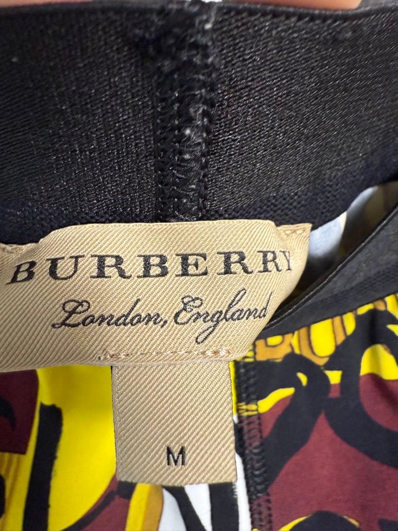 BURBERRY イエローロゴプリントスキニーパンツ