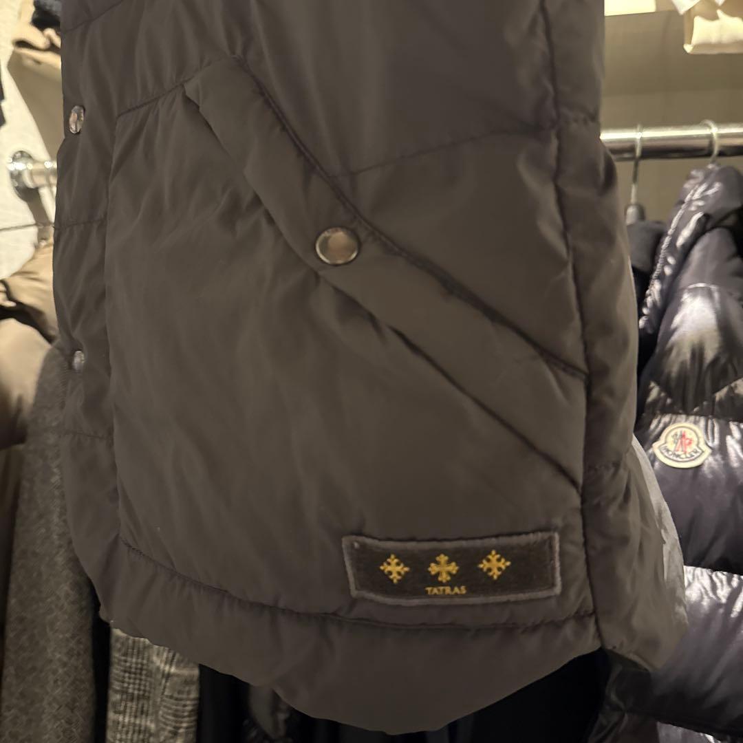 ダウンベスト　タトラス　リバーシブル