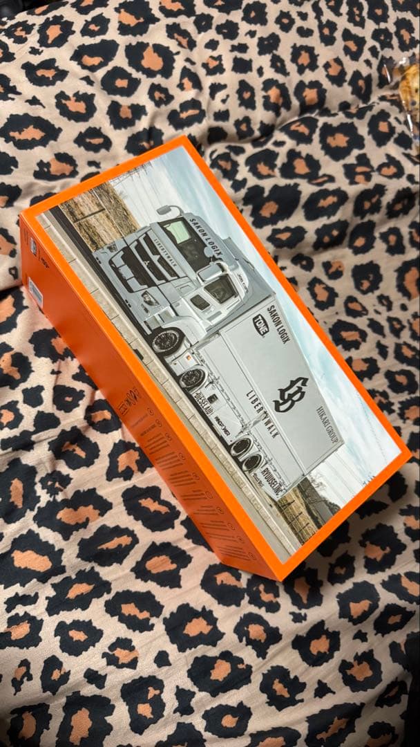 Liberty Walk トラックモデル ホワイト