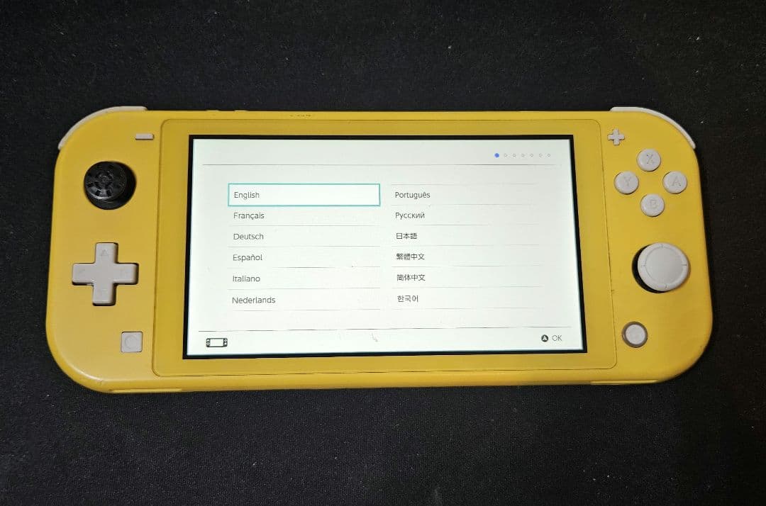 Nintendo Switch Lite イエロー 傷有り