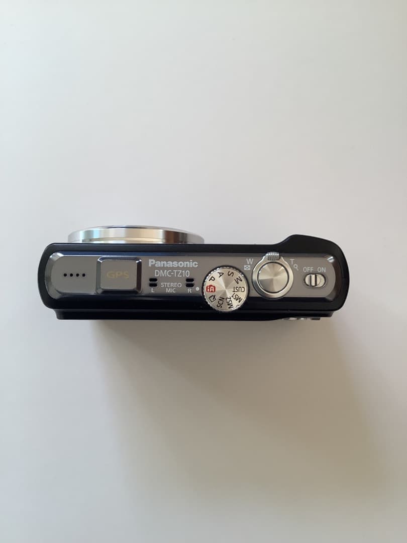 Panasonic Lumix TZ10 コンパクトデジタルカメラ