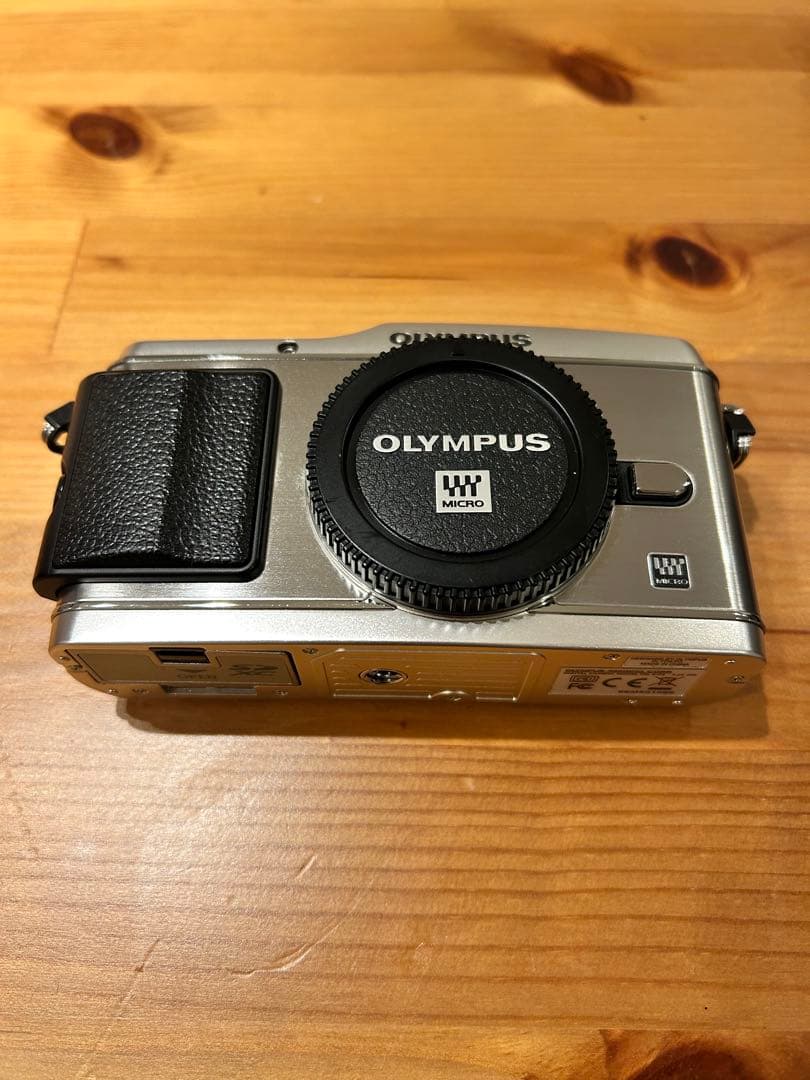 【美品】OLYMPUS オリンパス　ミラーレス一眼 E-P3 レンズキット
