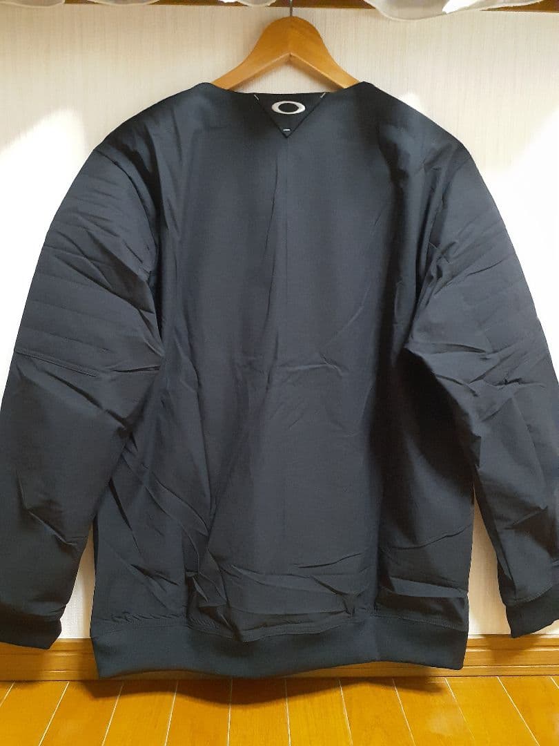 最終値下げ。オークリー　ナイロンジャケット　XL　ブラック　新品