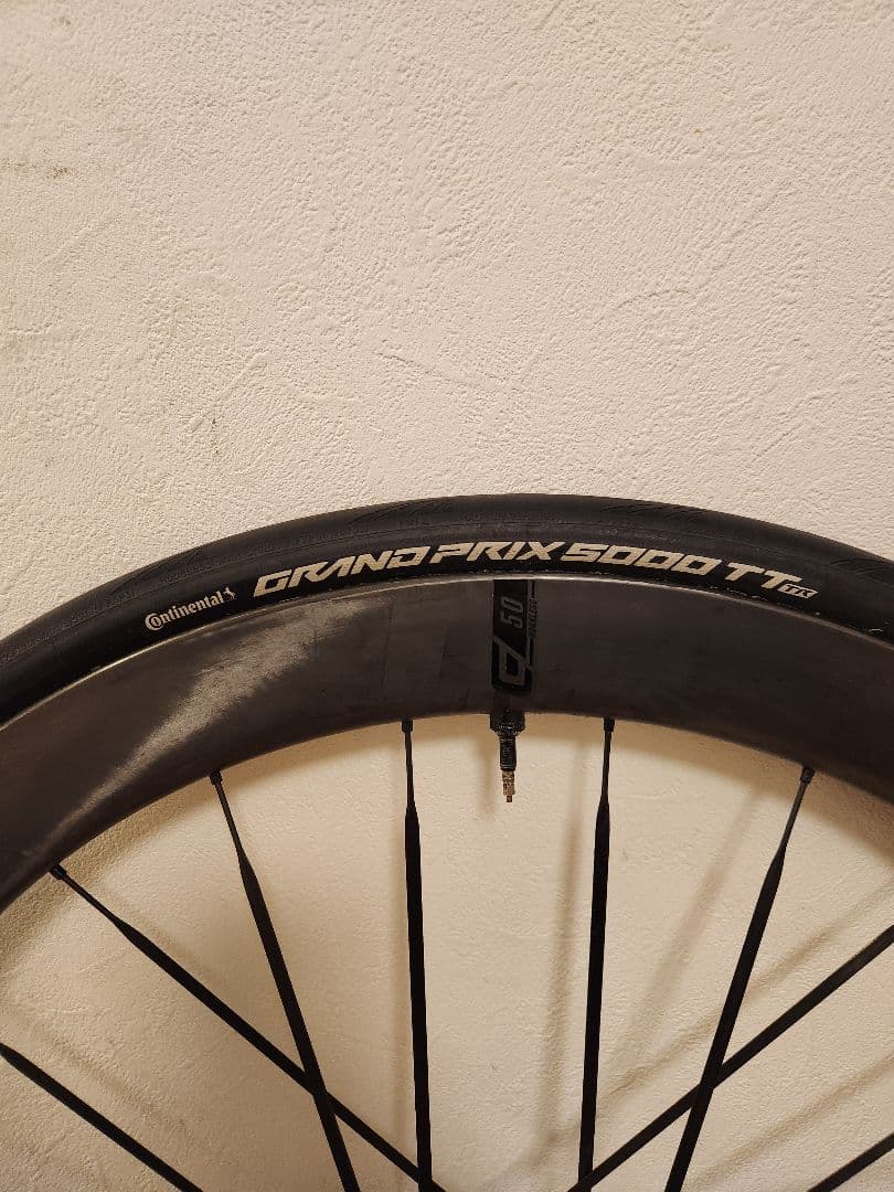 CADEX 50 Ultra Disc tubeless タイヤ、バック付