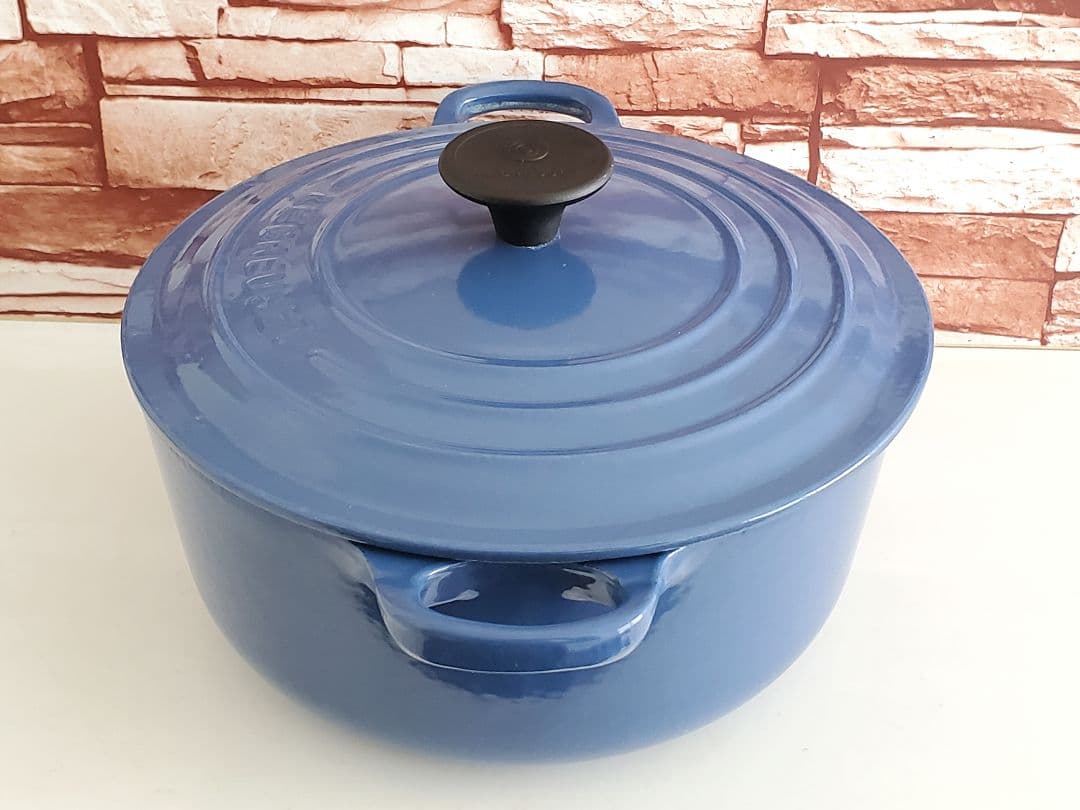 【美品】ル・クルーゼ　ココットロンド　20㎝　旧ブルー