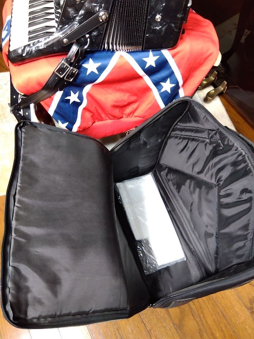 TOMBO Grandaile GT-60 アコーディオンケース付、簡易調律済