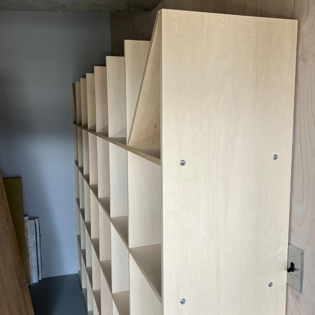 【伊勢原さま専用】マルゲリータ 壁一面の本棚 奥行350mm 縦5コマ×横7コマ