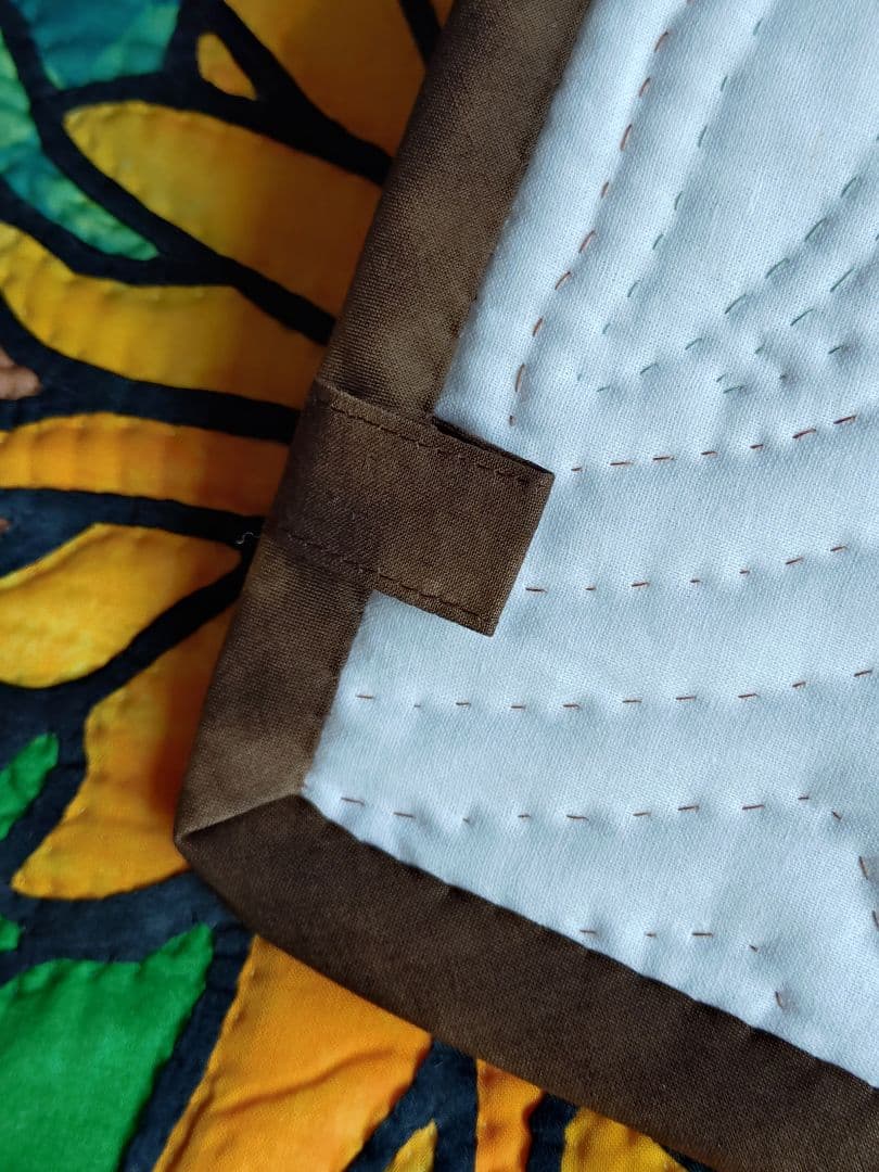 ひまわりのタペストリー・テーブルランナー