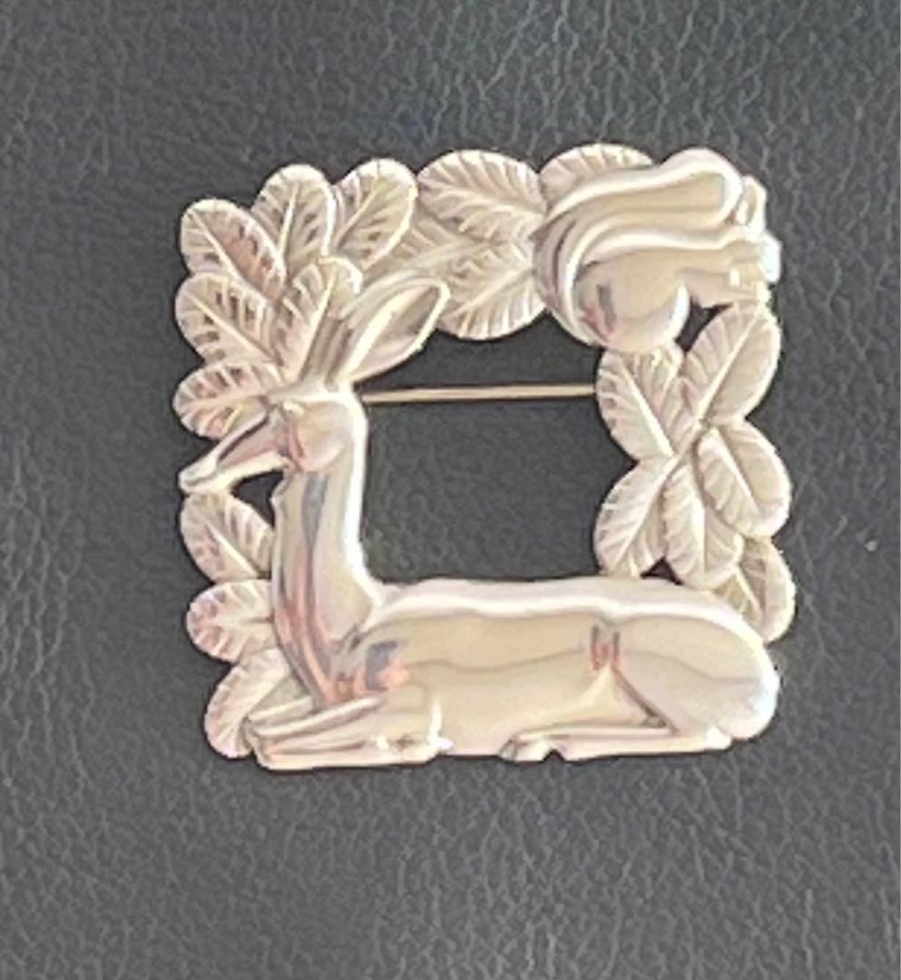   ジョージジェンセンブローチ 鹿 とリス 318