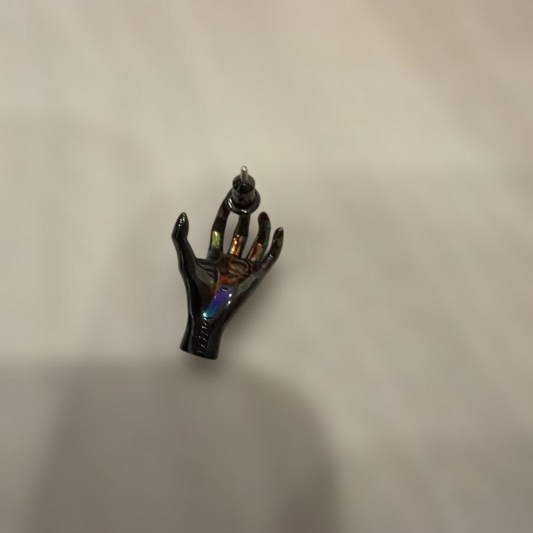 ha|za|ma 惹きずり込まれる運命のピアス　ハザマ