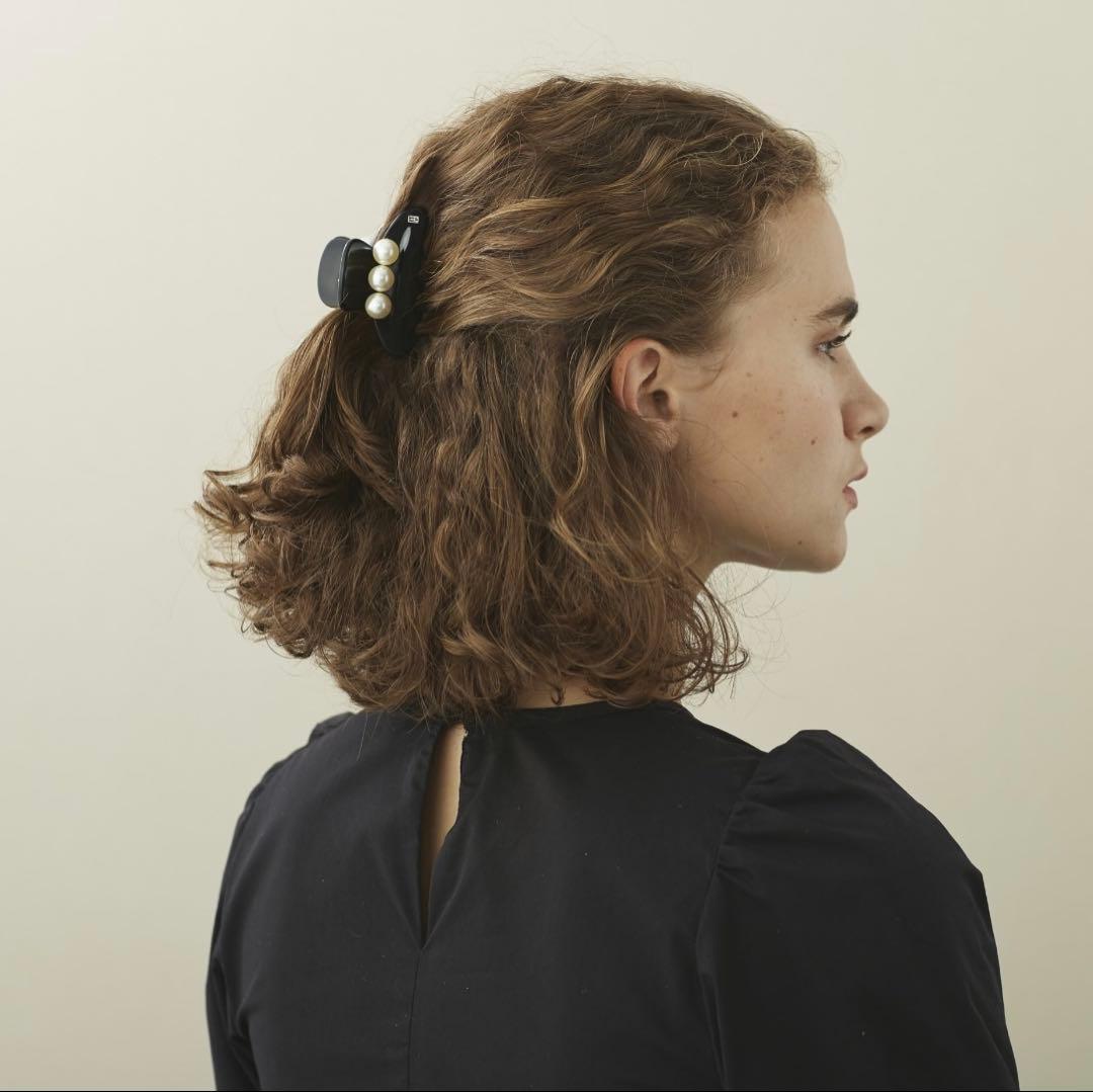 ALEXANDRE DE PARIS パール付きヘアクリップ　黒Sサイズ