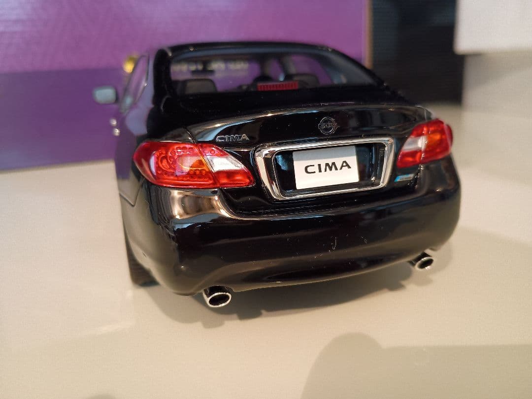 京商 kyosho SAMURA 日産 シーマ Nissan CIMA 1/18