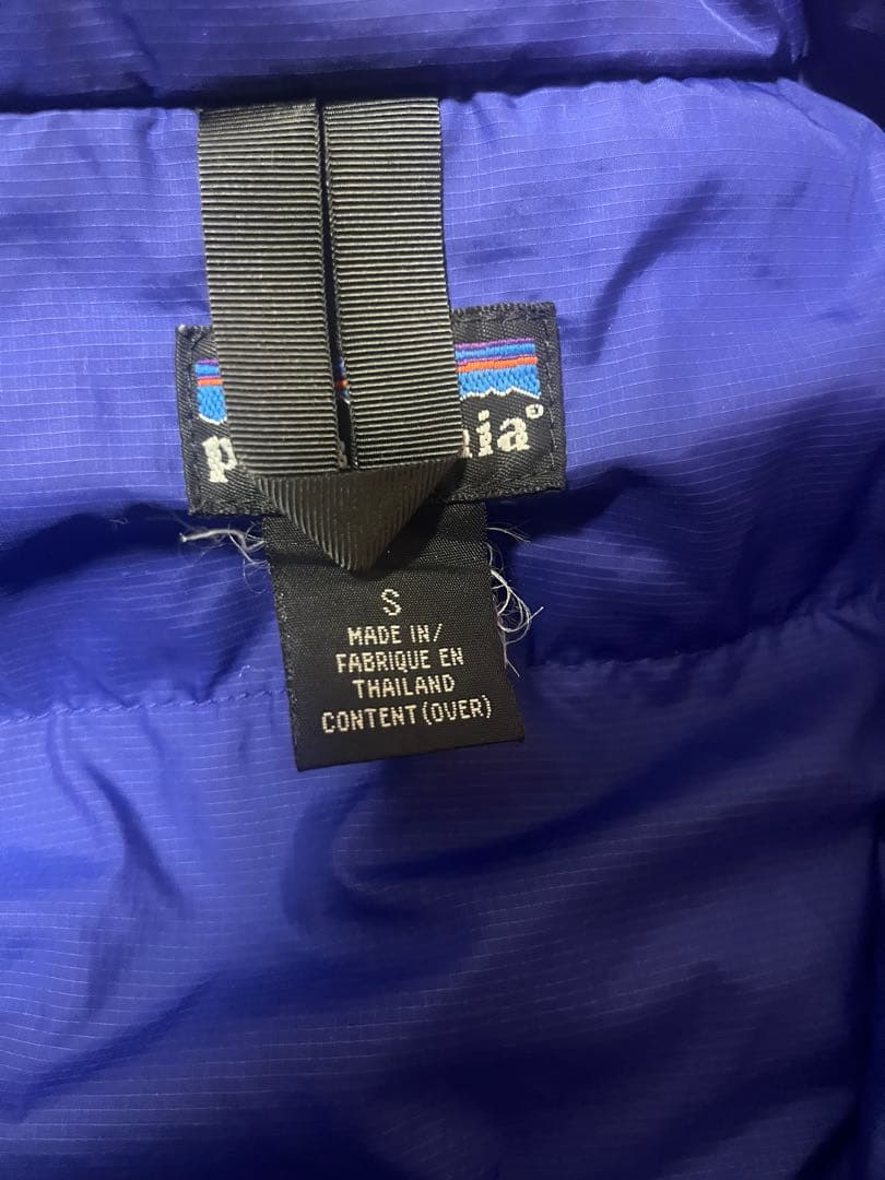 Patagonia パフボールベスト 黒/青