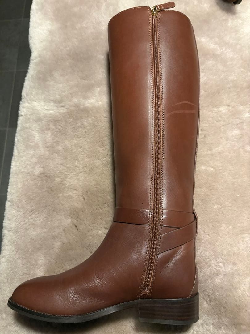 未使用トリーバーチブラウンレザー ロングブーツ ジッパー付き