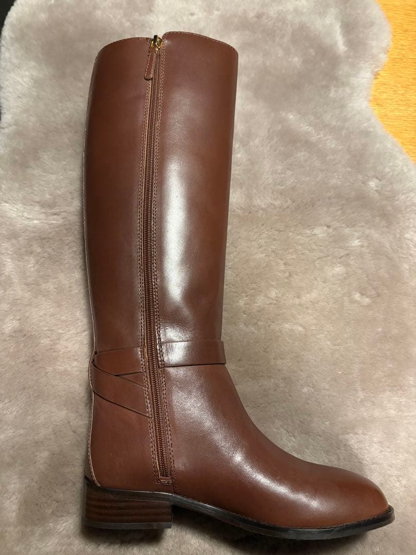 未使用トリーバーチブラウンレザー ロングブーツ ジッパー付き