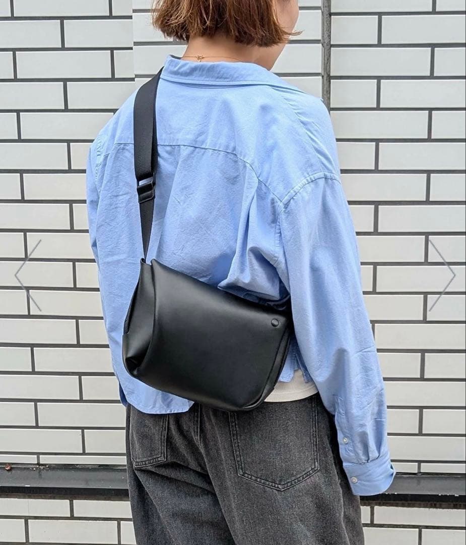 ［カンペール］HECTORショルダーバッグ　CAMPER ブラック　レザー　黒革