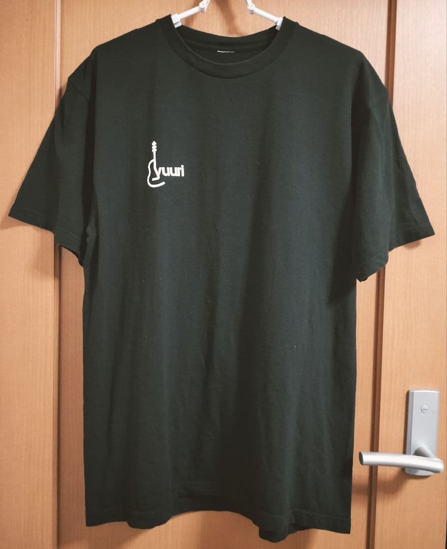 優里 アメコミ風デザインTシャツ ブラック L