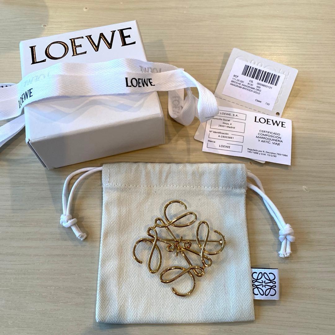 【LOEWE】 アナグラム　ブローチ