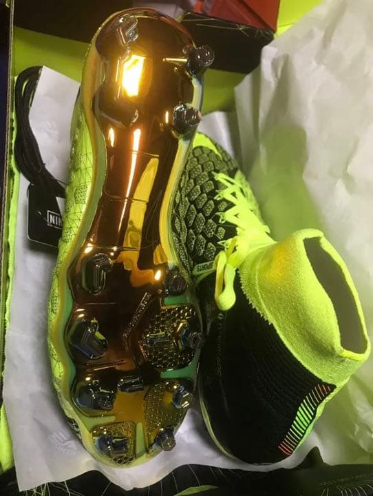 新品 ナイキ ハイパーヴェノム ファントム3 DF SE FG 25cm即日発送