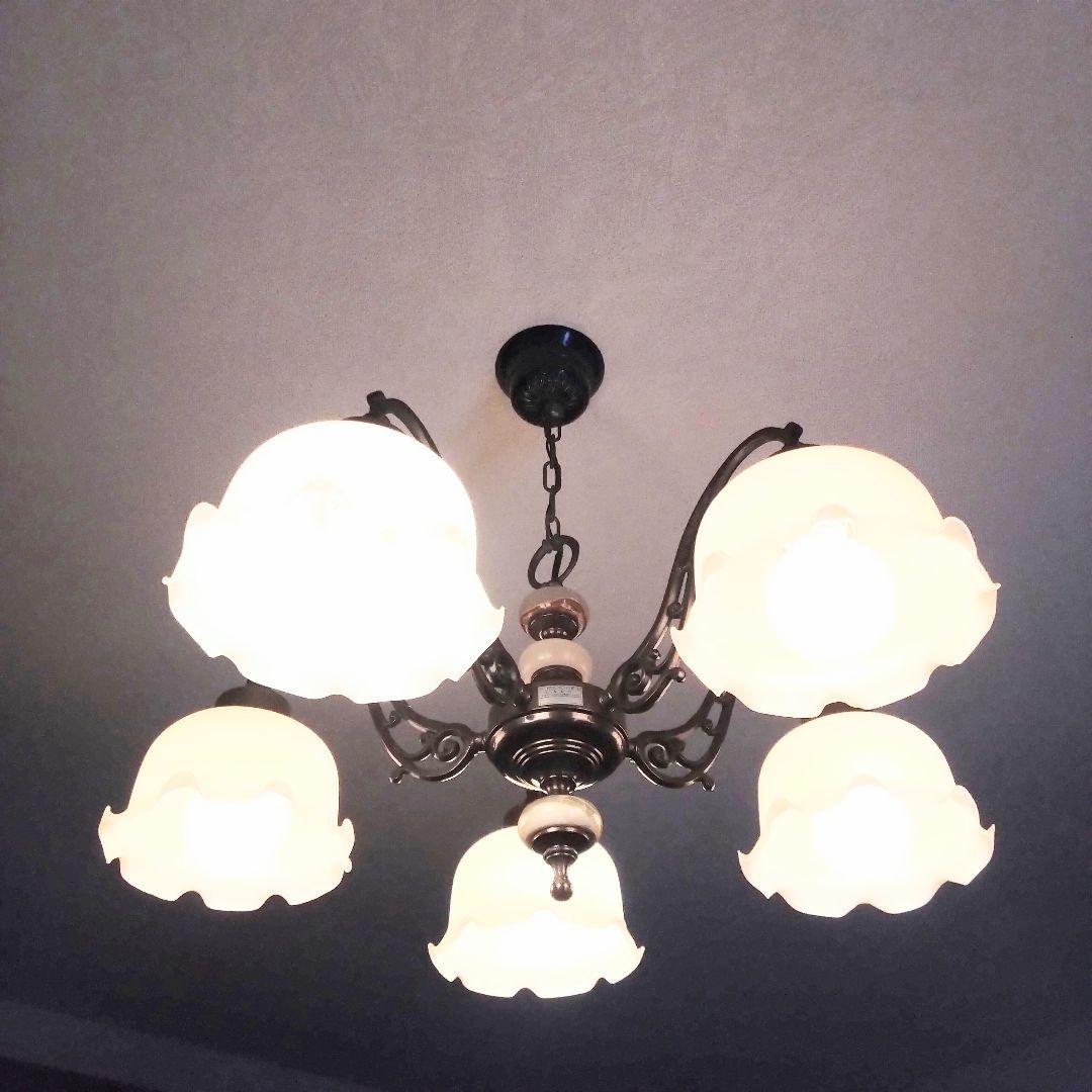 【ルパンヒデロウ様お取り引き品】フラワーモチーフ アンティーク シャンデリア