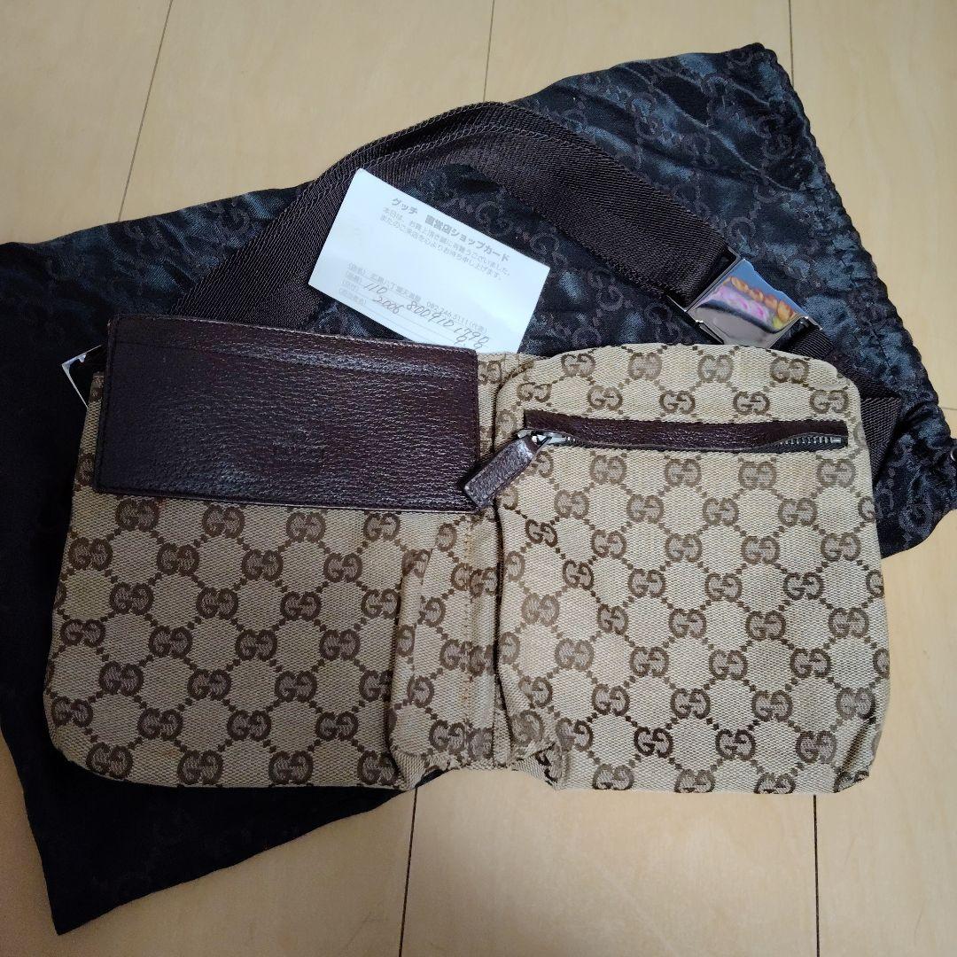 グッチ　ロゴ型押し　GGキャンバス 　ウエストポーチ
