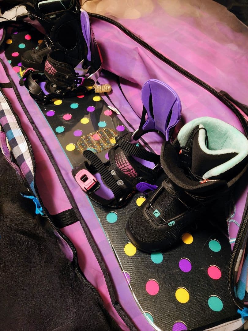 【送料込】スノーボード4点セット（板、ブーツ24cm、ビンディング、ケース）