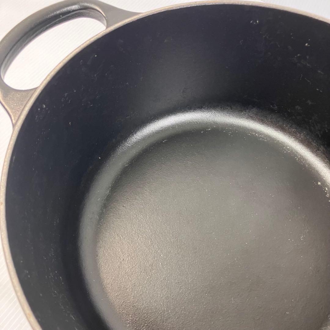 【LE CREUSET/ル・クルーゼ】ココット・ロンド 24㎝　マットブラック