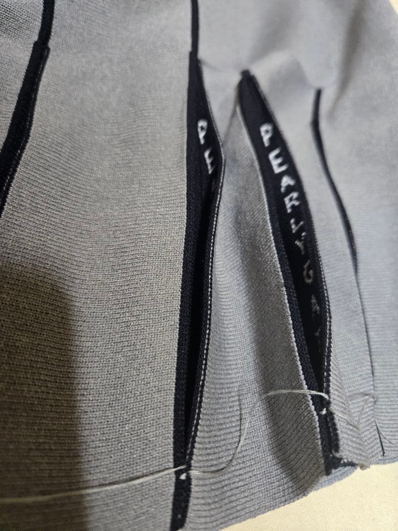 グレー　パーリーゲイツ　2 サイズ L　ピンストライプ　プリーツ　ニットスカート