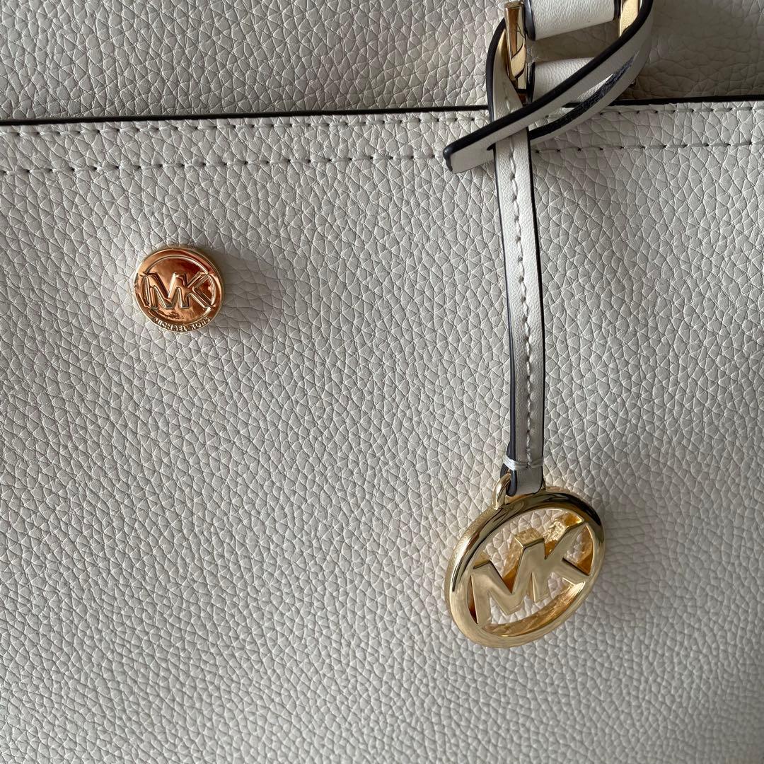 みっちゃん様‪☆MICHAEL KORS ホワイト トートバッグクラッチバッグ付