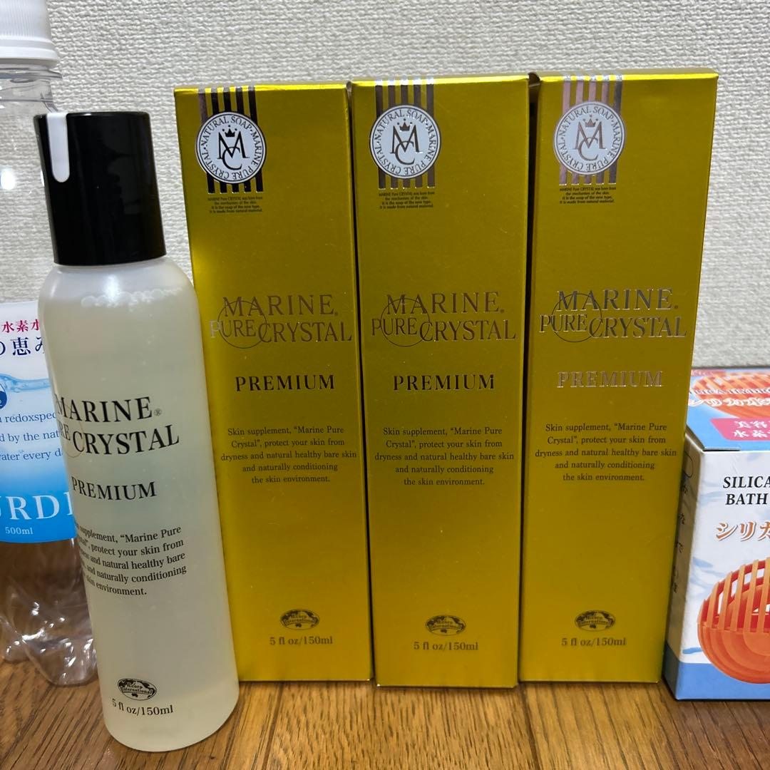 MARINE PURE CRYSTAL PREMIUM 4本セットとバスボール他