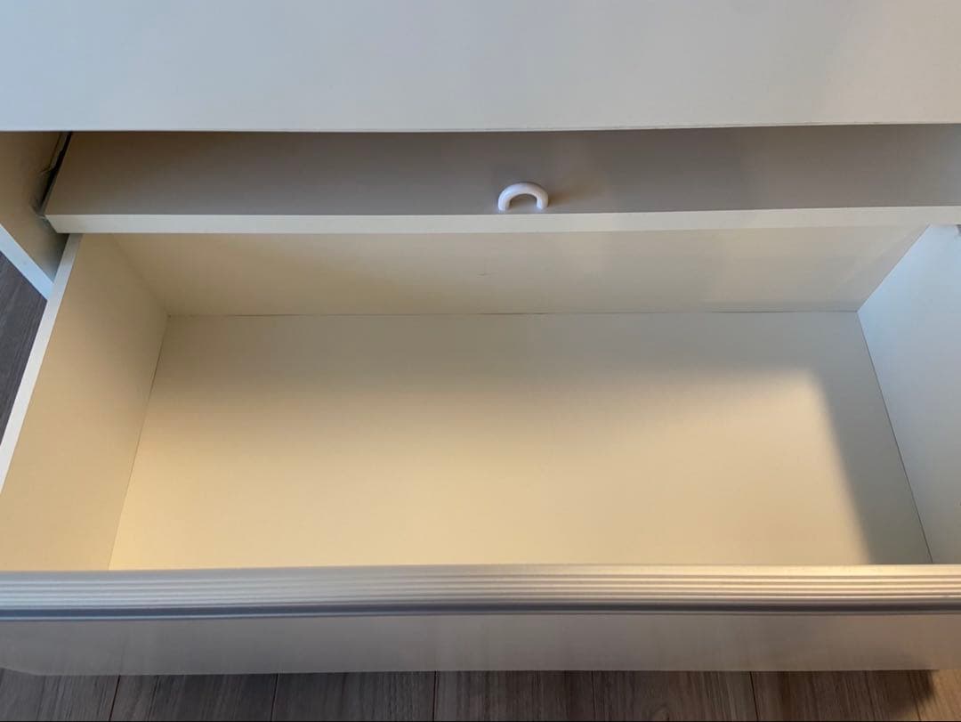 収納物を考えたキッチンカウンター ロータイプ