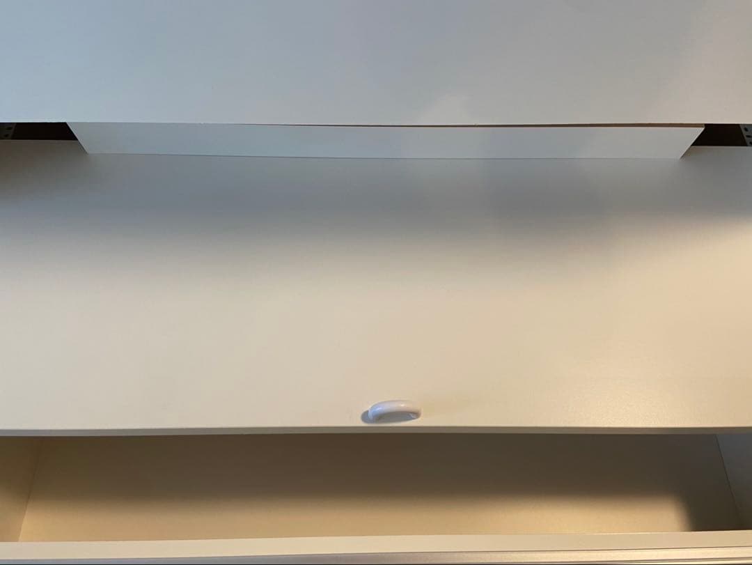 収納物を考えたキッチンカウンター ロータイプ