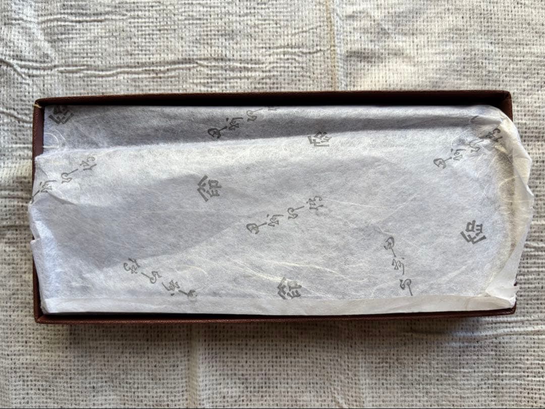 印伝 メガネケース 黒地に赤星模様　未使用　20年くらい前の物です。