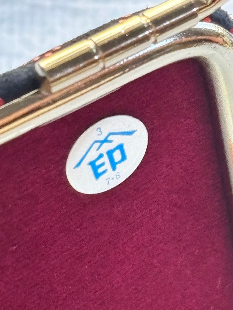 印伝 メガネケース 黒地に赤星模様　未使用　20年くらい前の物です。