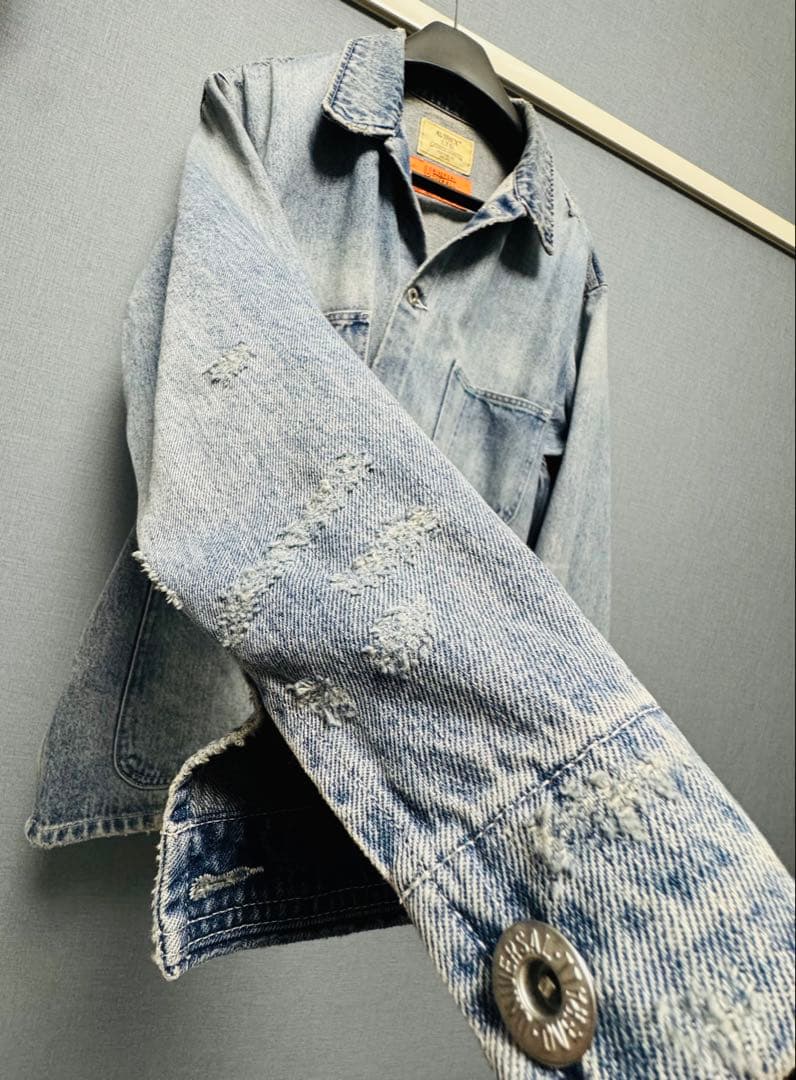 《AVIREX / UNIVERSAL OVERALL》