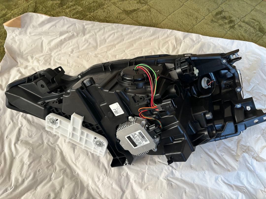 日産リーフZE0右ヘッドライトASSY新品未使用