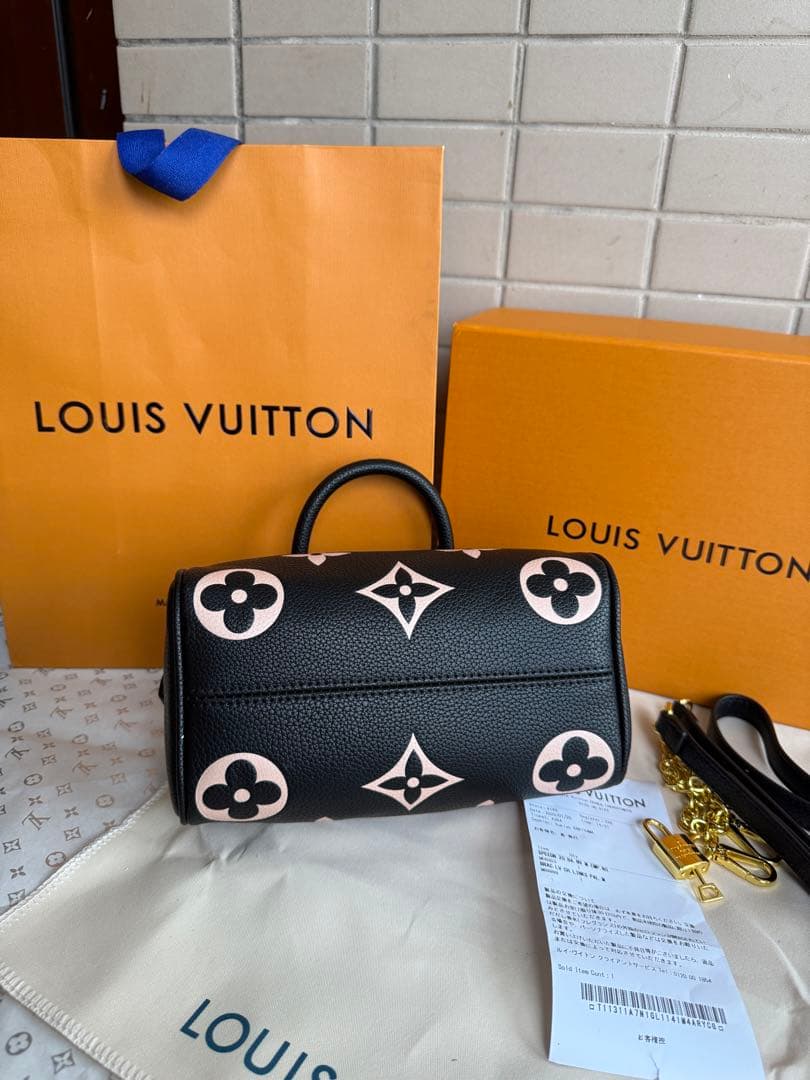 ショルダーバッグ ブラック/ピンク