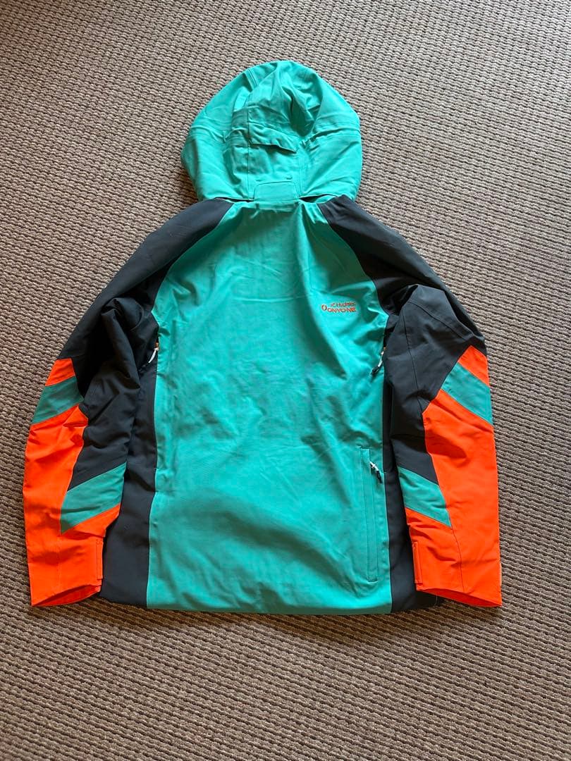 美品　オンヨネ ONYONE スキーウェア デモ DEMO サイズM