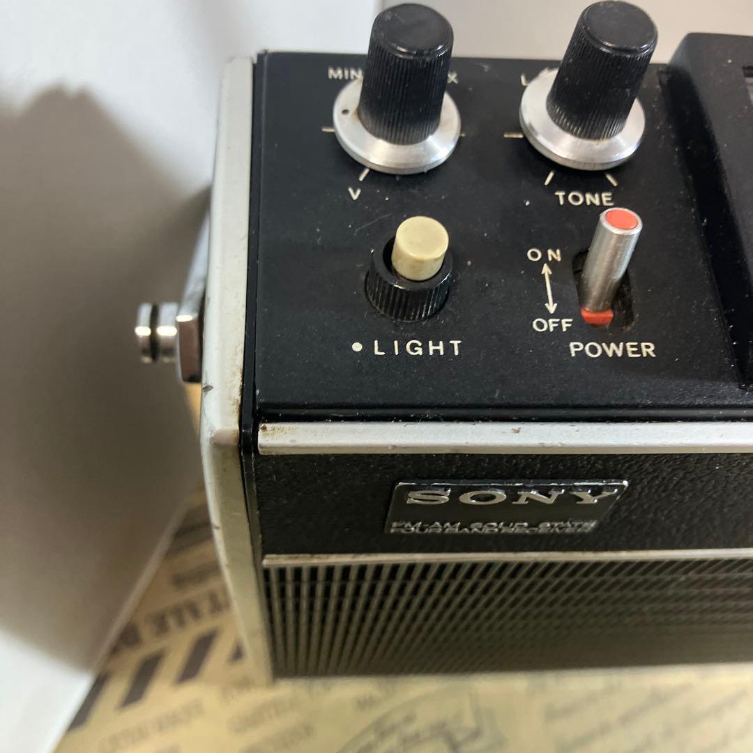 専用品トップのチューニングスケール部のクラックが残念。ソニーTFM-8484