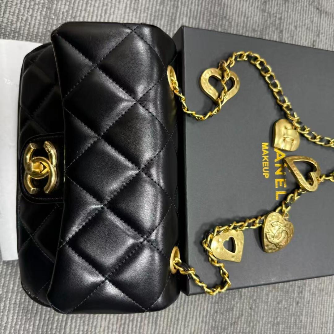 ノベルティ ゴールド金具 ハートチェーン ショルダーバッグ 黒